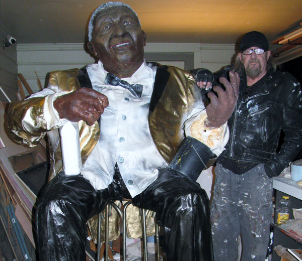 BB King mardi gras float build